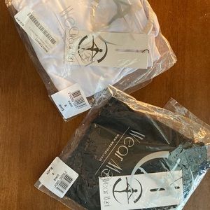 NWT WearMoi black and white leo